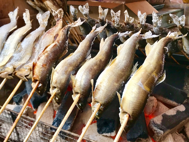 熊谷さくら祭の出店の鮎の塩焼き